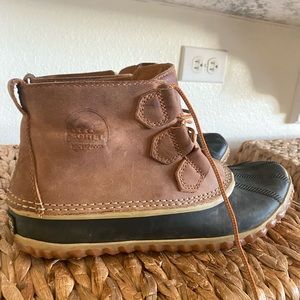 Women’s Sorel waterproof duck boots
